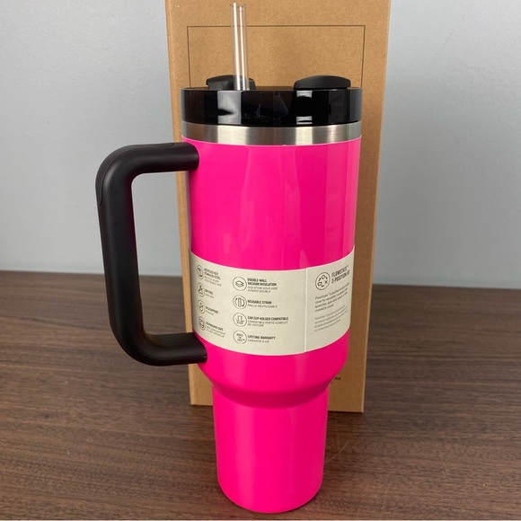 Stanley 40 Oz Quencher  FlowState Tumbler Neon Pink/ Electric Pink Brand New - Picture 3 of 5